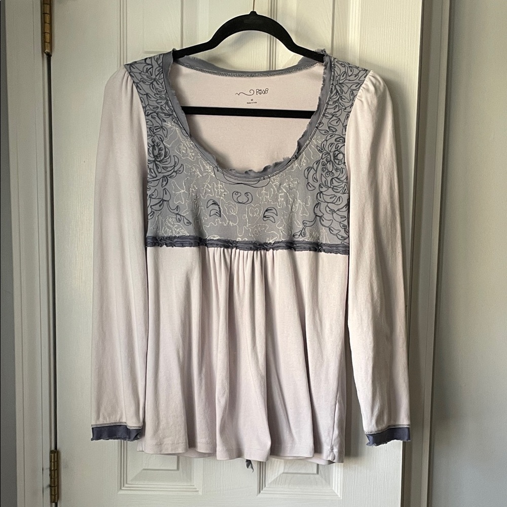 RXB Longsleeved Tunic with lace accents